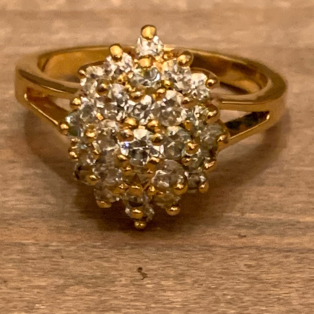 ❤️❤️❤️SOLD...GOLD TONE DIAMOND RING SZ 8 - Picture 6 of 7